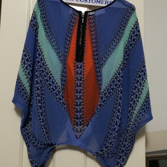 Women's blouse - Picture 3 of 3